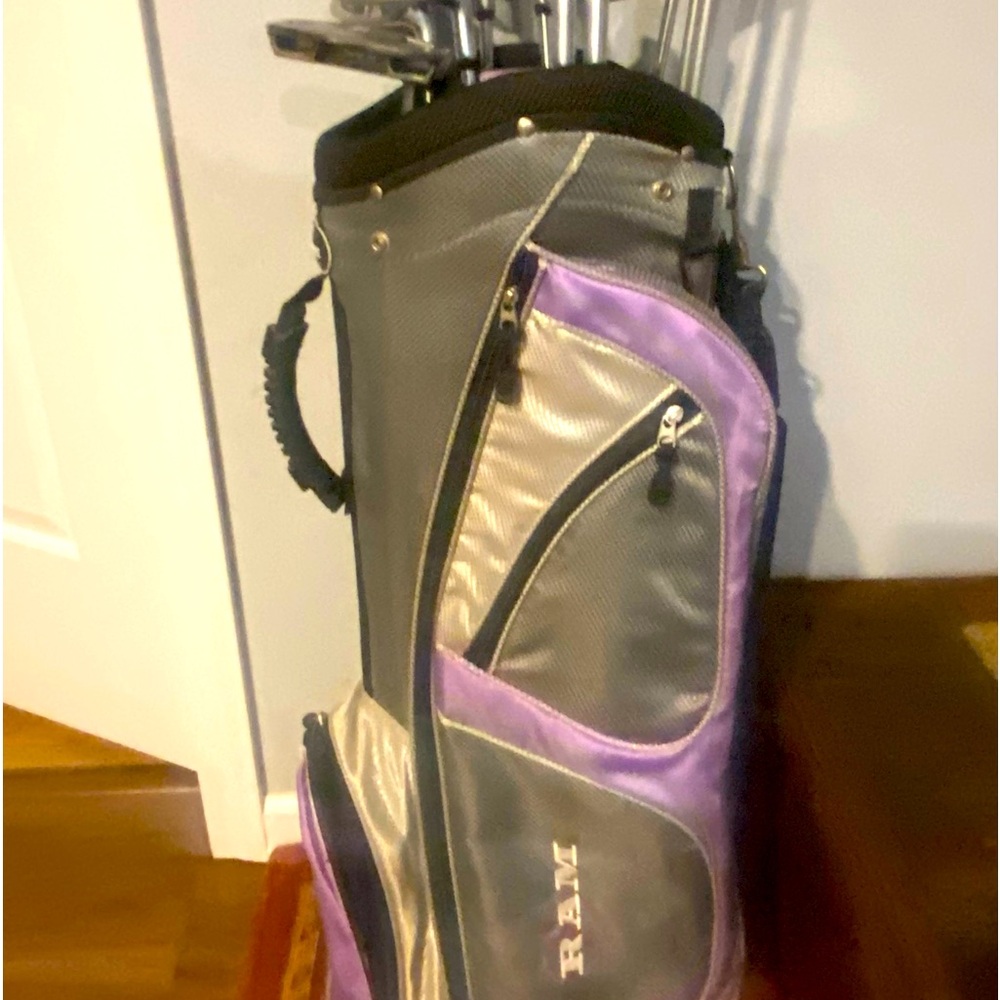 Ram G Force Women’s high end golf club and bag set . There are 11 clubs